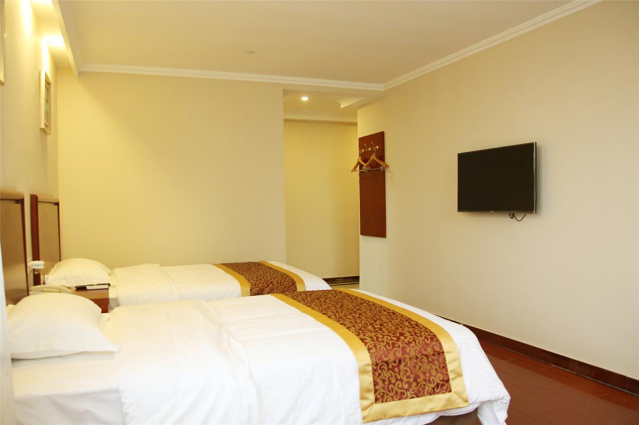Greentree Inn Huanggang Qichun County Ouyada Square Express Hotel Buitenkant foto